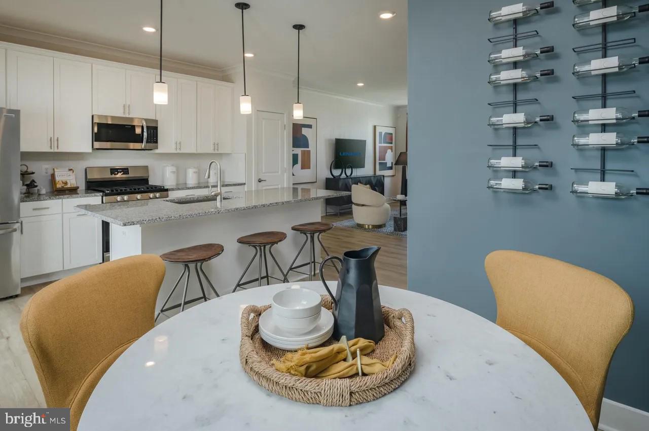 11009 Barnard Place Property Photo 5