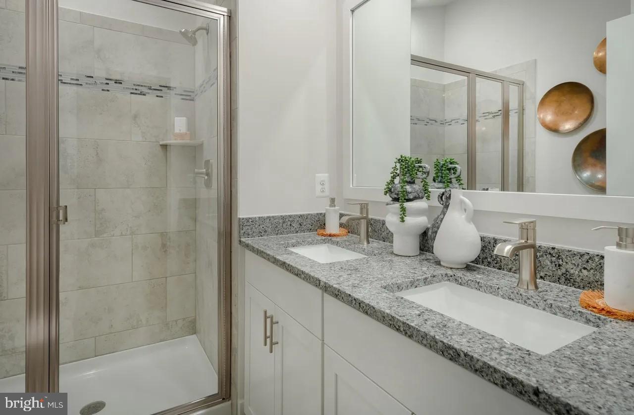 11009 Barnard Place Property Photo 13