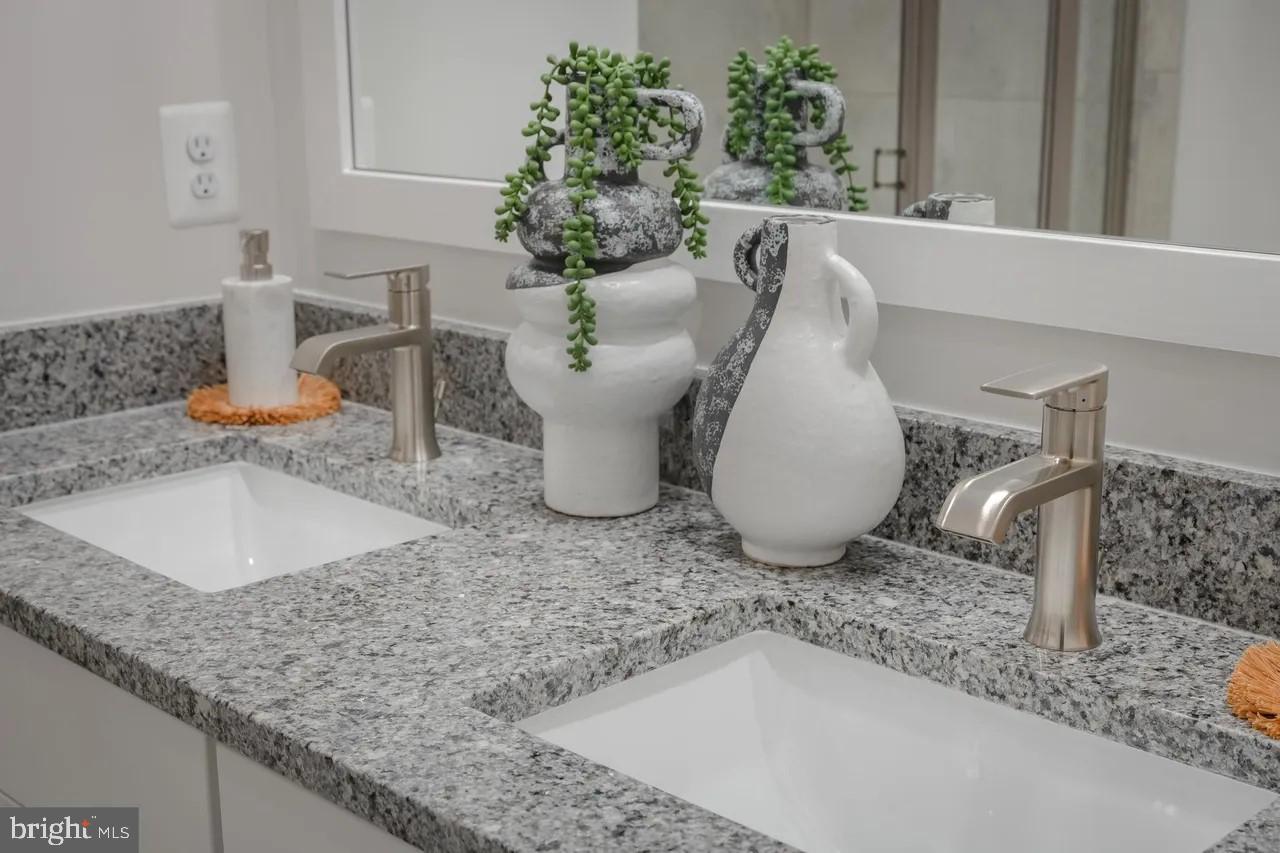 11009 Barnard Place Property Photo 14