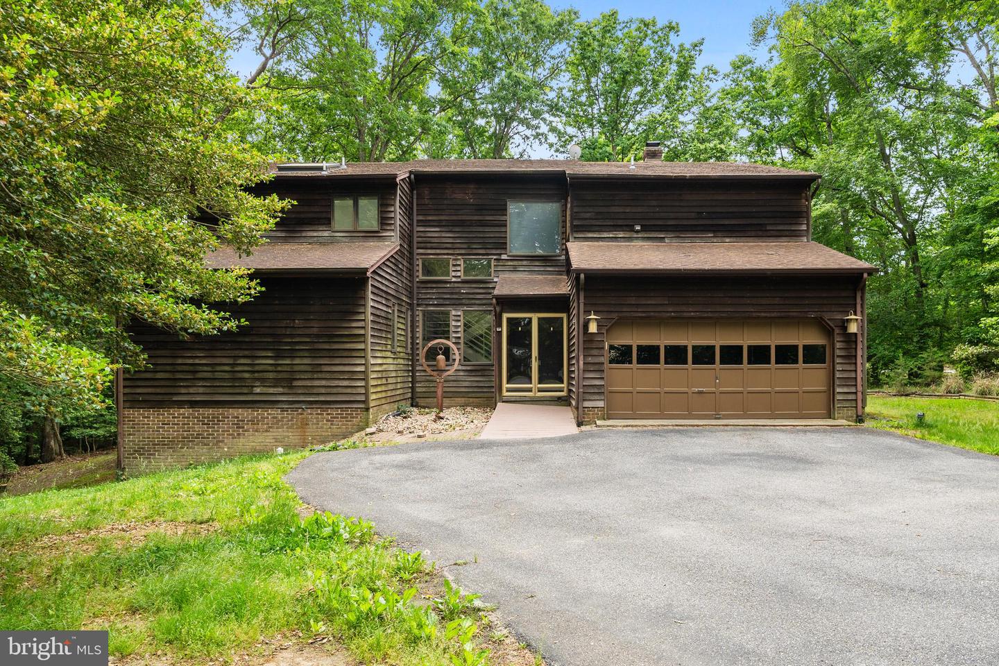 8095 Plowden Dr Property Photo 3