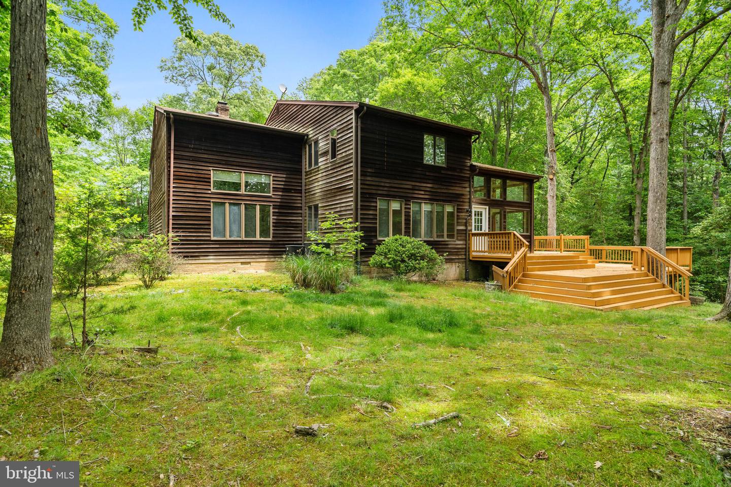 8095 Plowden Dr Property Photo 4