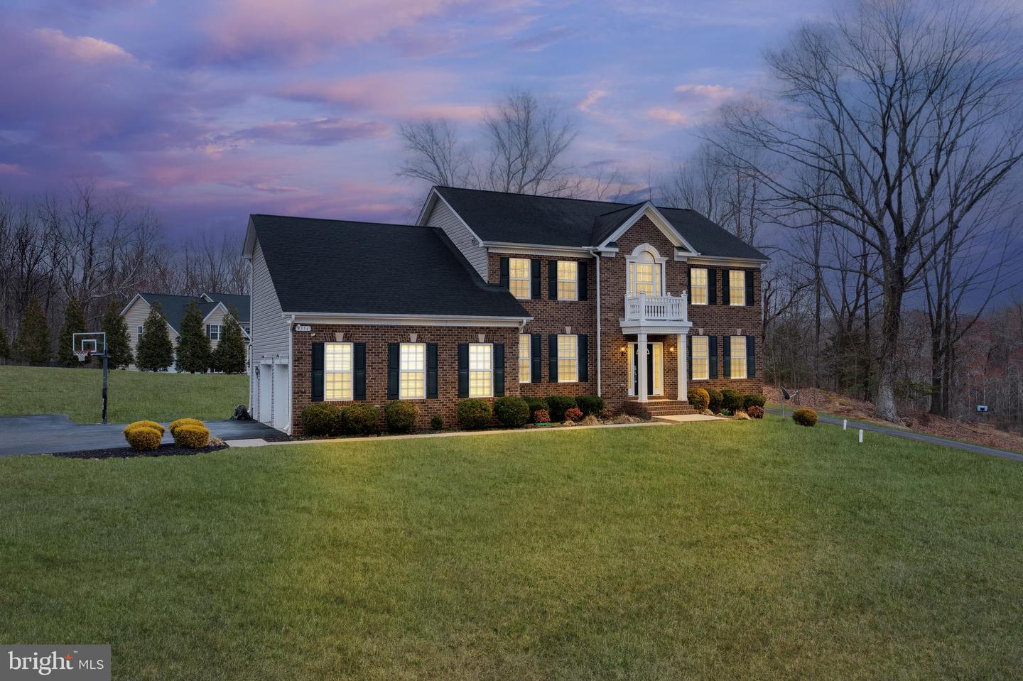 4554 COACHMANS PATH CT Property Photo 1