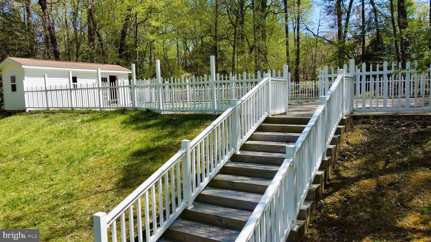 9880 Beech Ln Property Photo 18