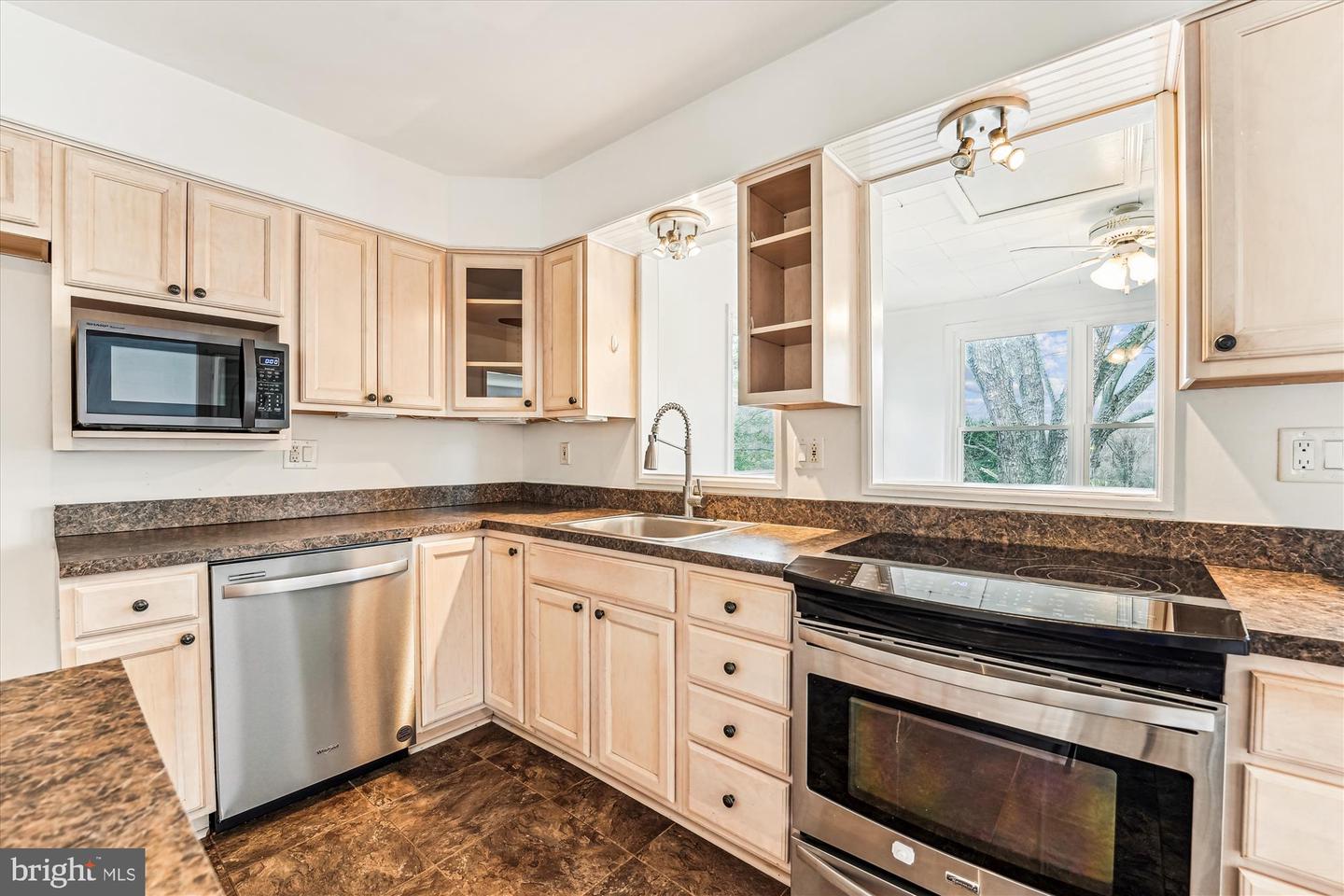 8475 Wedding Dr Property Photo 1