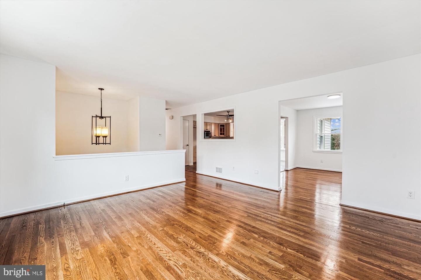 8475 Wedding Dr Property Photo 6