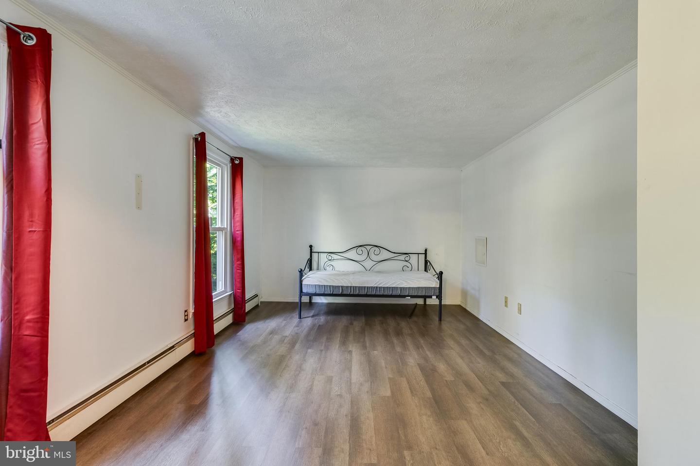 5605 Chapmans Landing Rd Property Photo 4