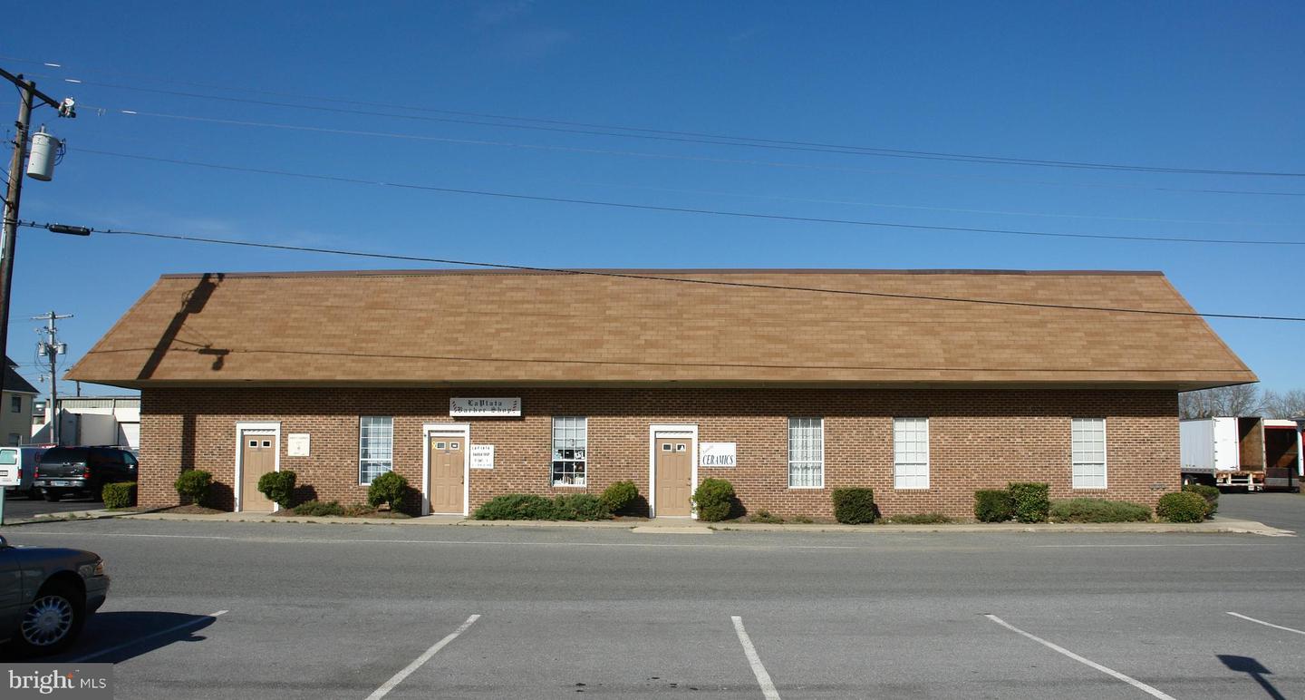 11 N Maple Ave #suite 101 Property Photo 1
