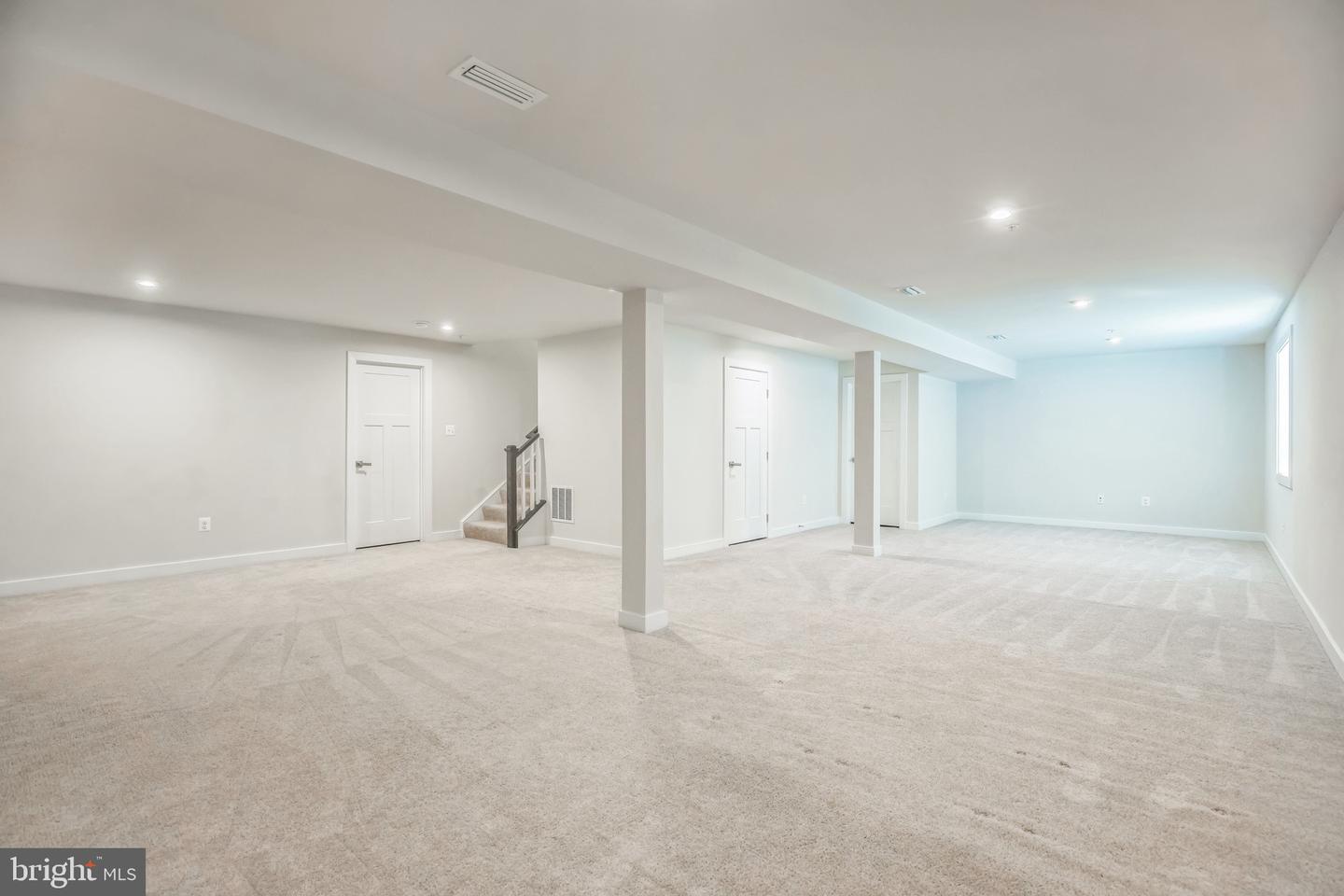 8753 Whittington St Property Photo 12