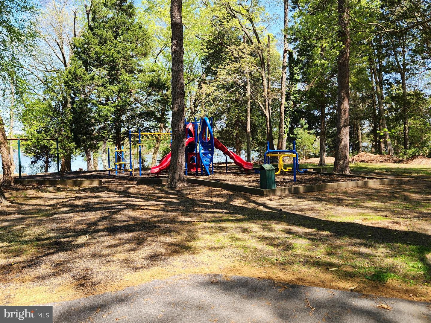 14875 Buckingham Ct Property Photo 5