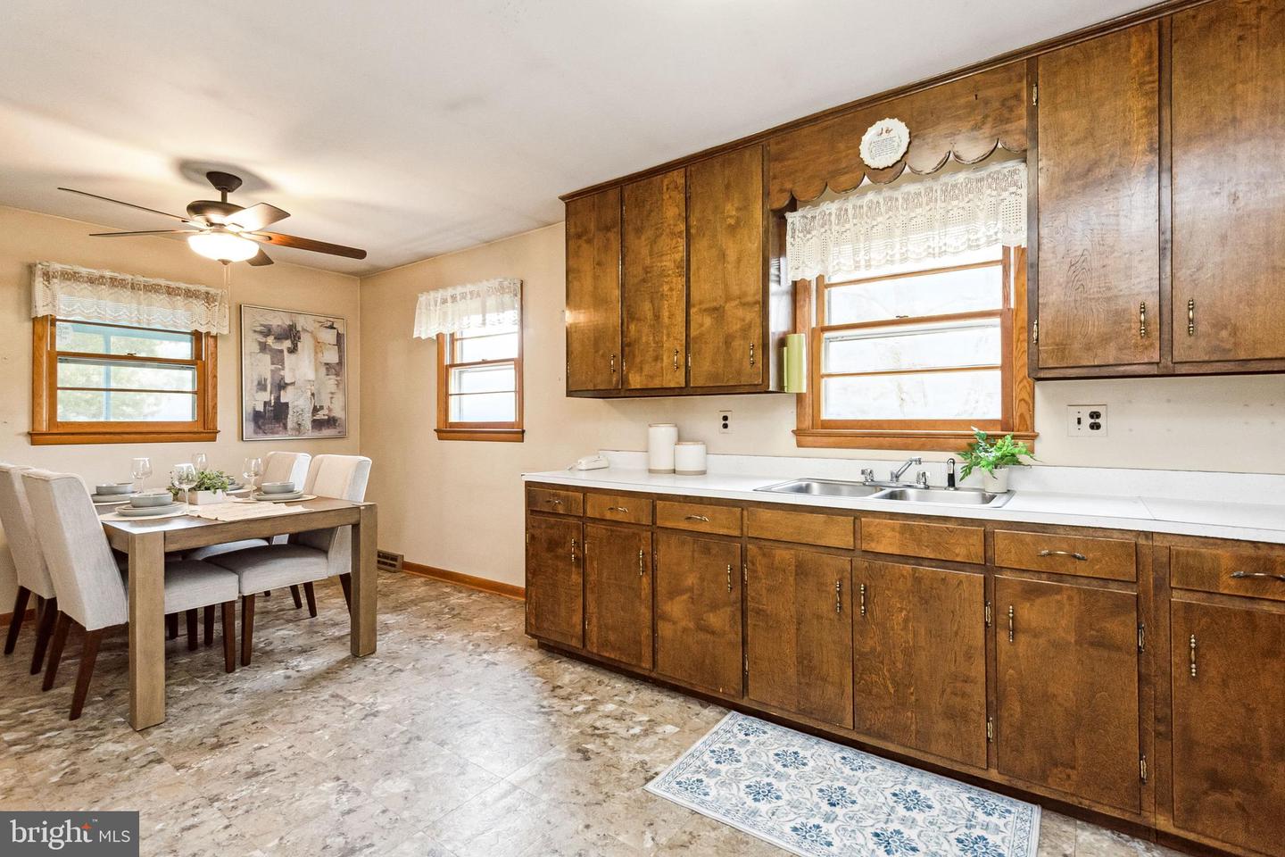 4090 Gardiner Rd Property Photo 10