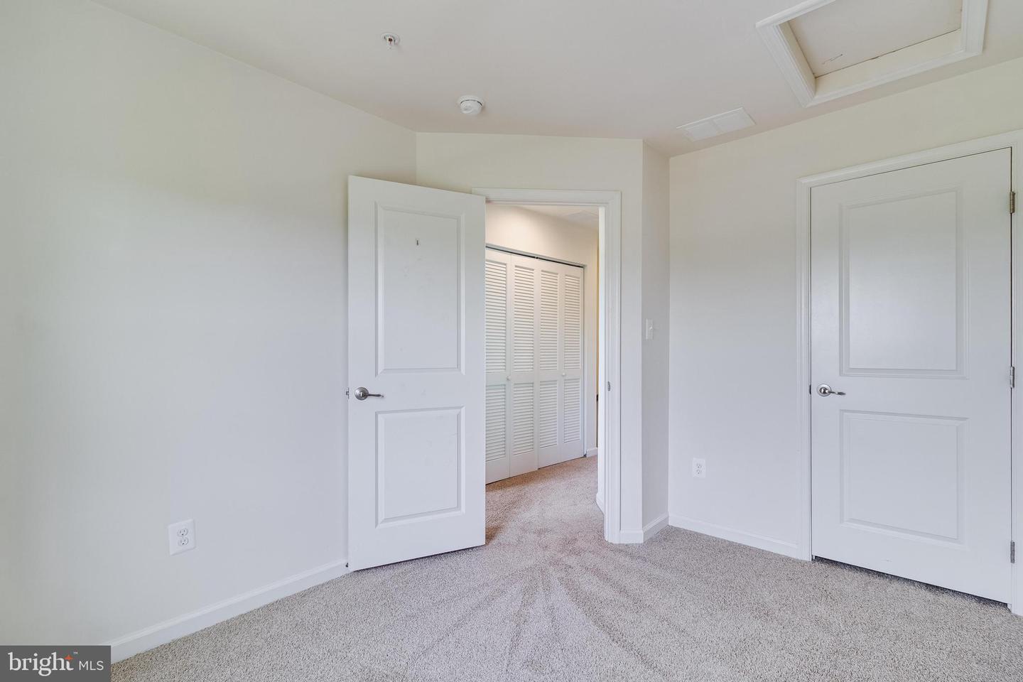 11865 Saint Linus Dr Property Photo 16