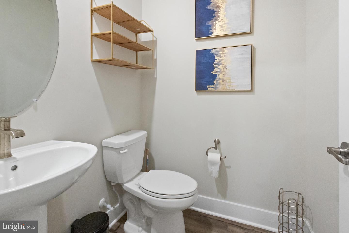 3045 Perthshire Pl Property Photo 6