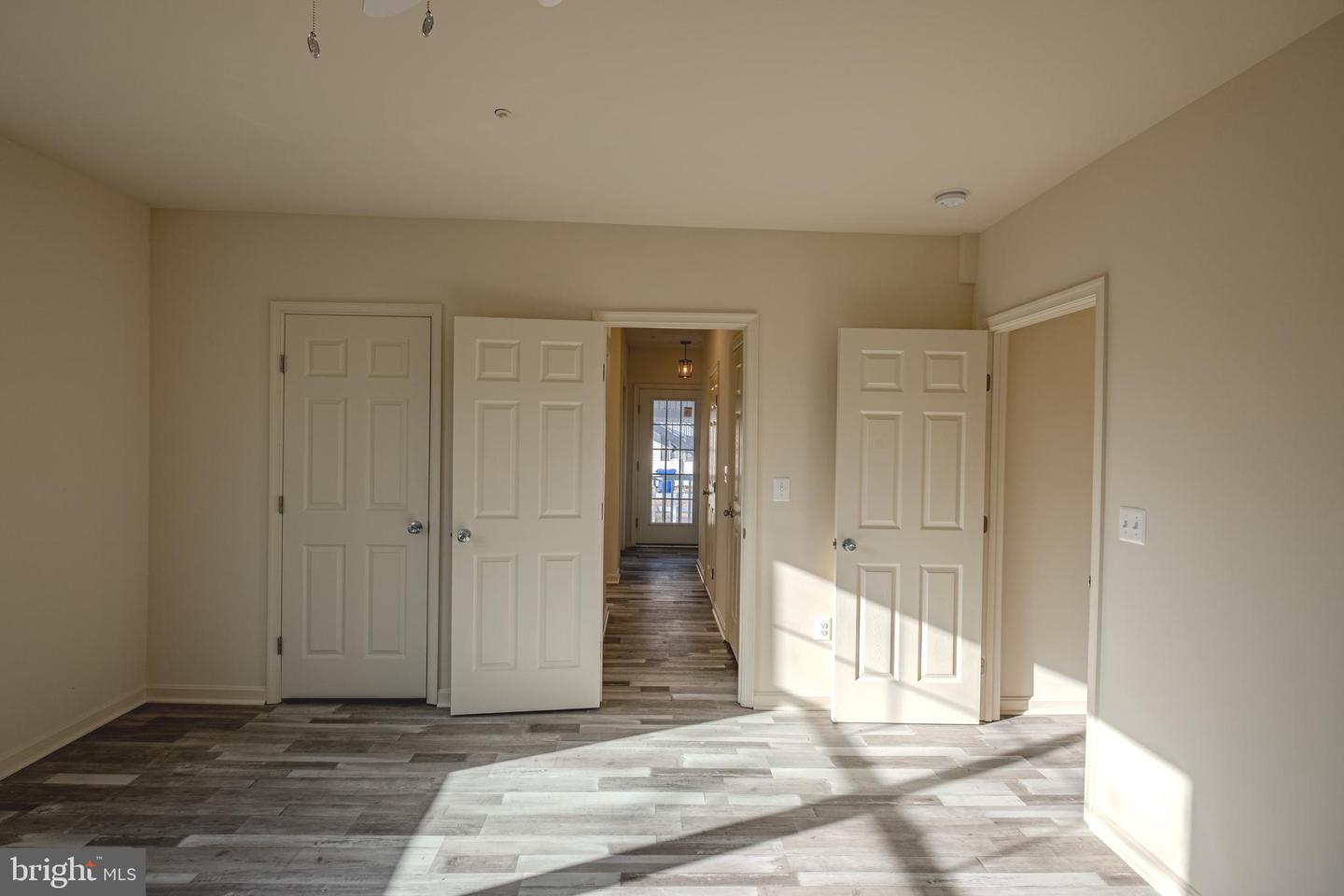 7391 Benedict Ave Property Photo 18