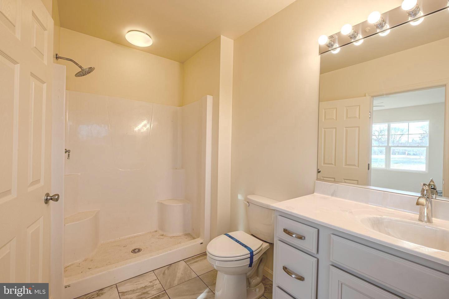 7391 Benedict Ave Property Photo 20