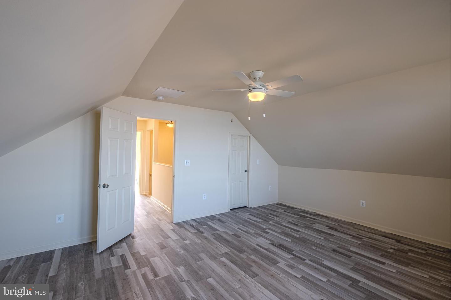 7391 Benedict Ave Property Photo 23
