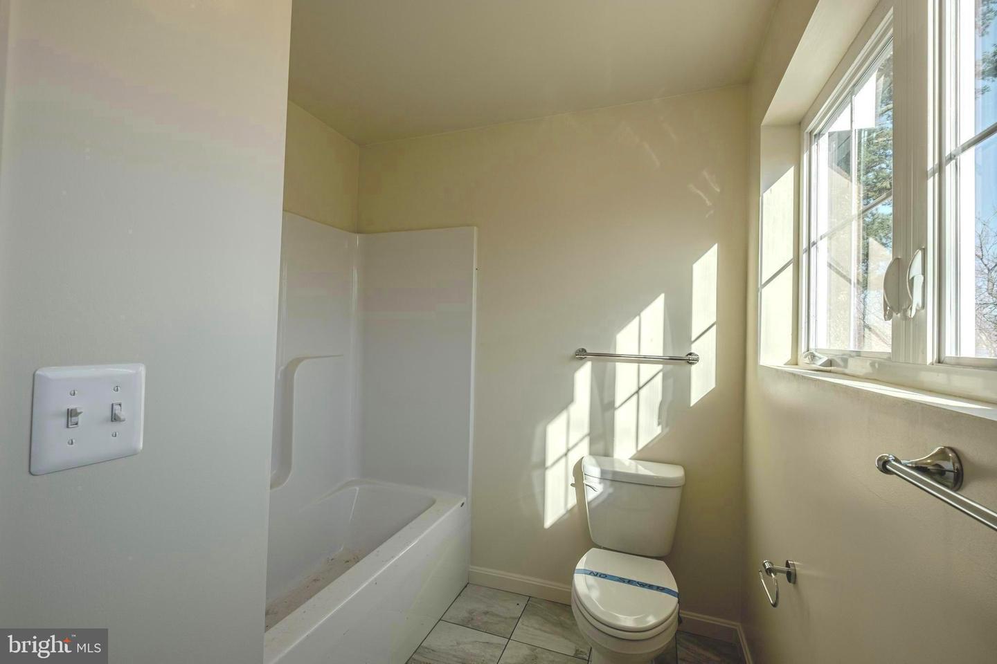 7391 Benedict Ave Property Photo 32