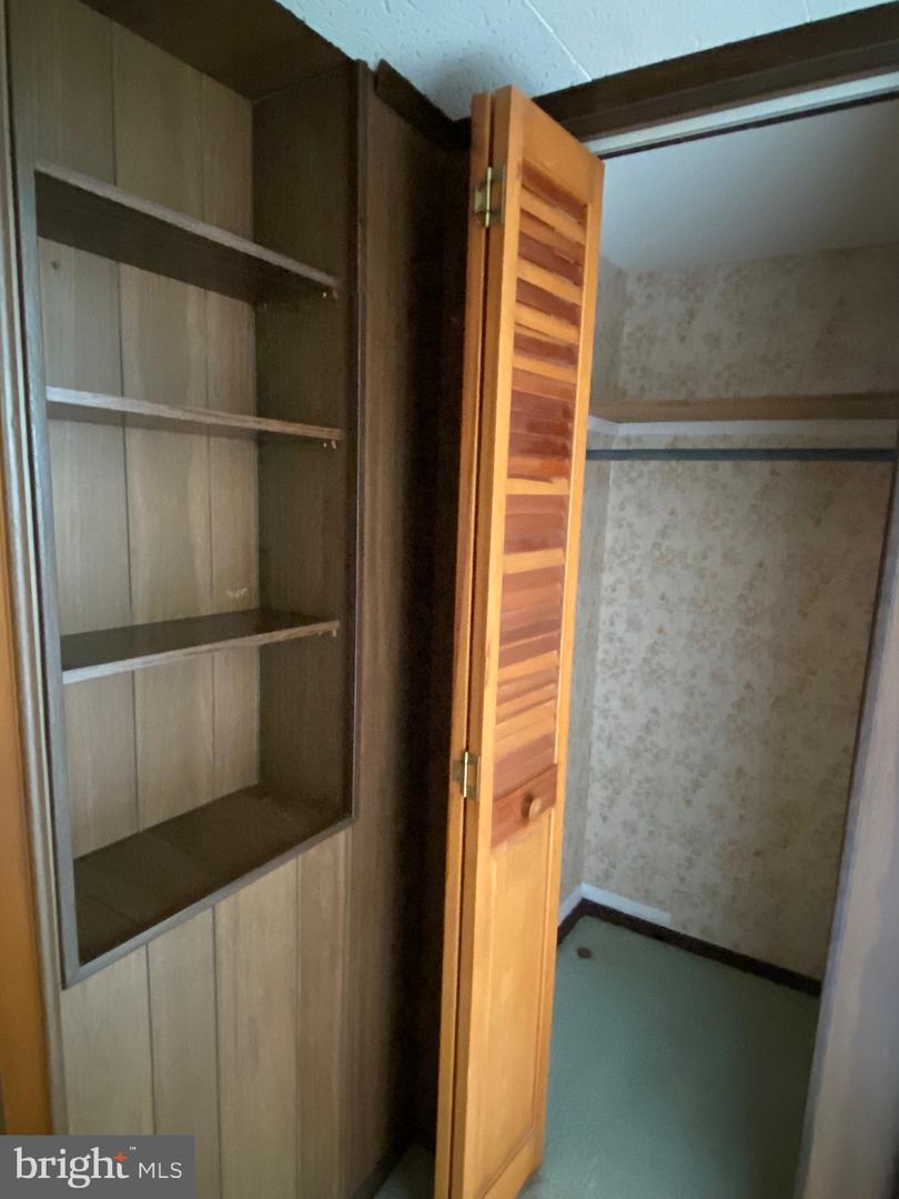 33 Delta Pl Property Photo 11