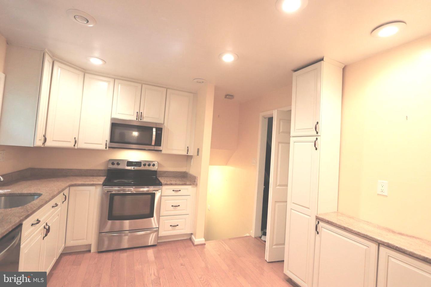 7737 Ann Harbor Dr Property Photo 5