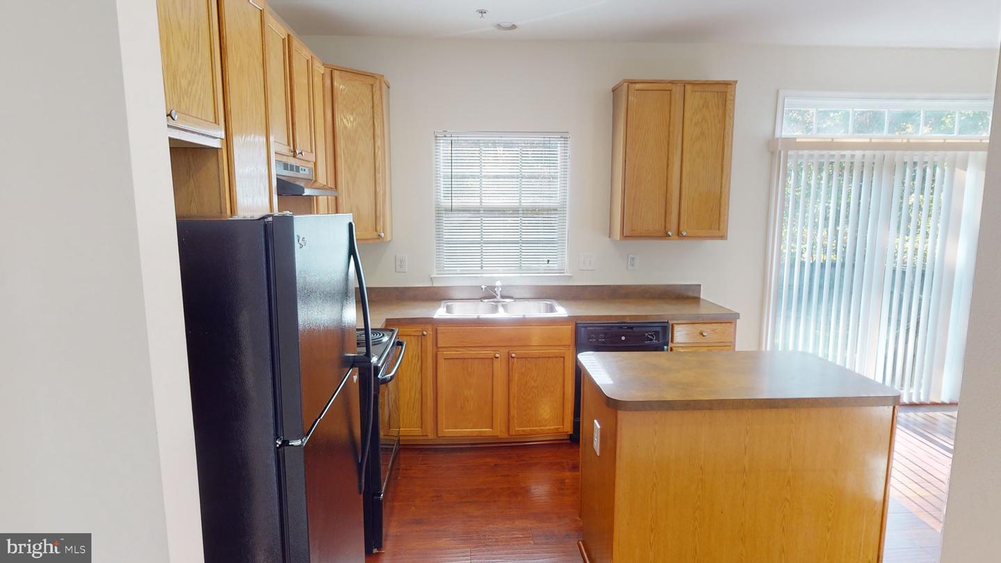 10750 Sourwood Ave Property Photo 23