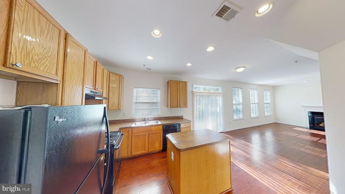 10750 Sourwood Ave Property Photo 26