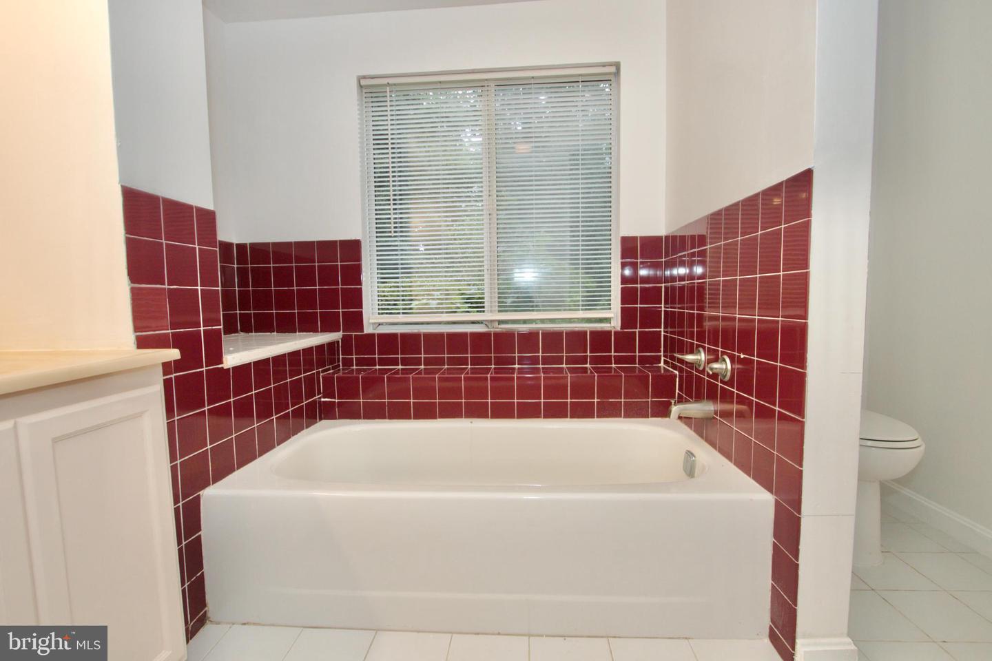 MDCH2046988 Property Photo 16
