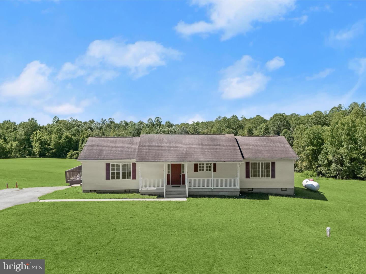 16195 Wilkerson Pl Property Photo 1