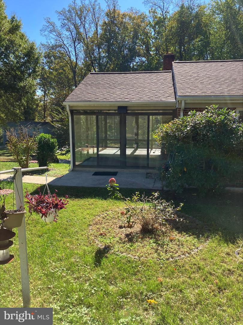 105 Bland Dr Property Photo 3