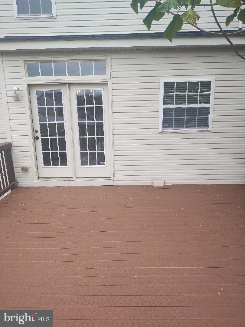 6847 Heathway Ct Property Photo 6