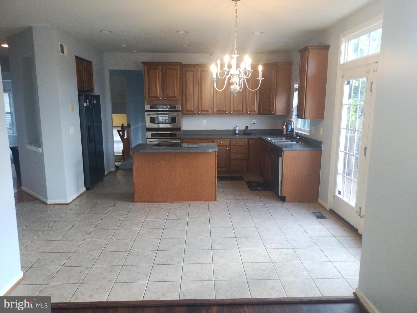 6847 Heathway Ct Property Photo 18