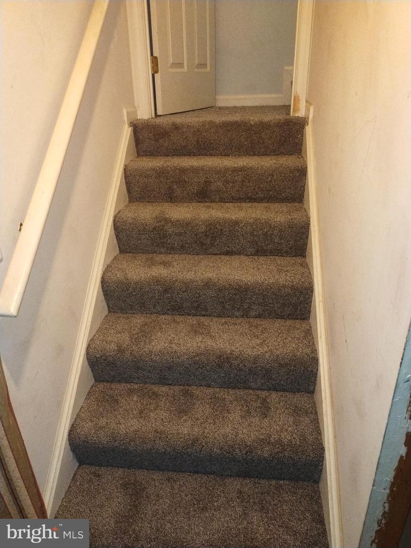 6847 Heathway Ct Property Photo 23