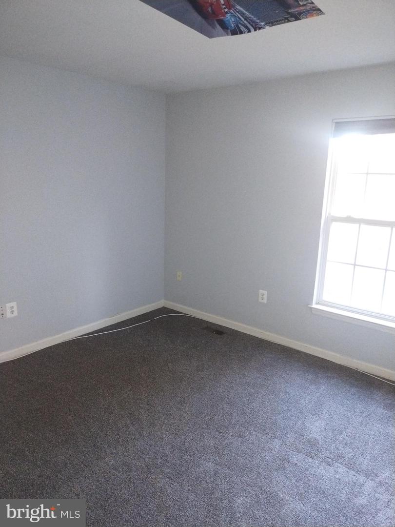 6847 Heathway Ct Property Photo 37