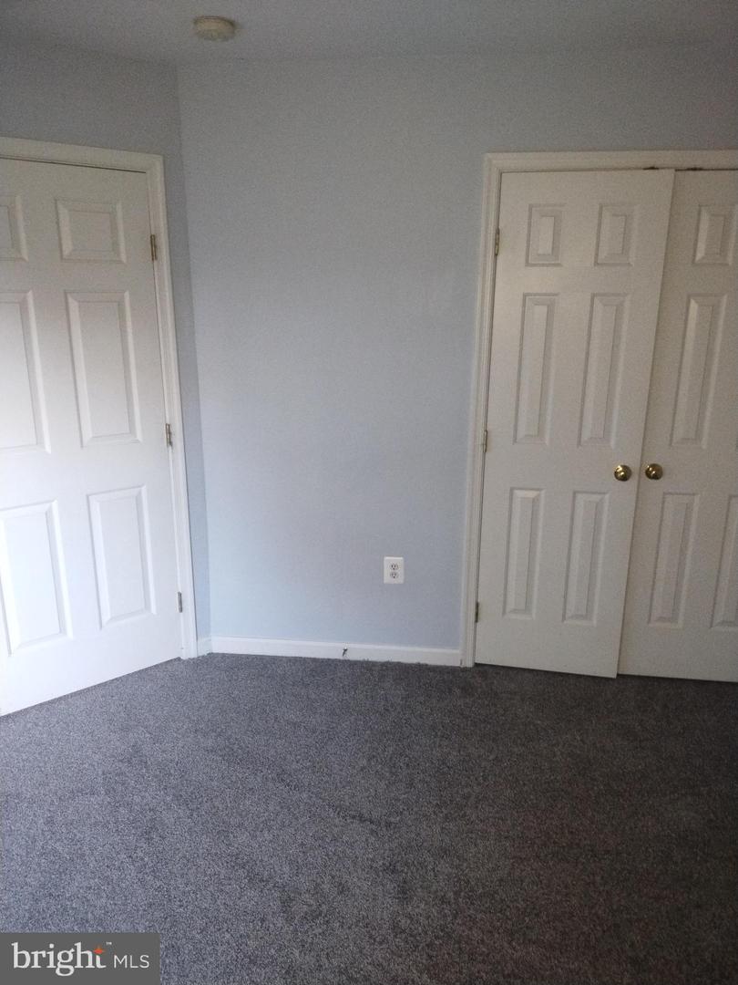 6847 Heathway Ct Property Photo 40