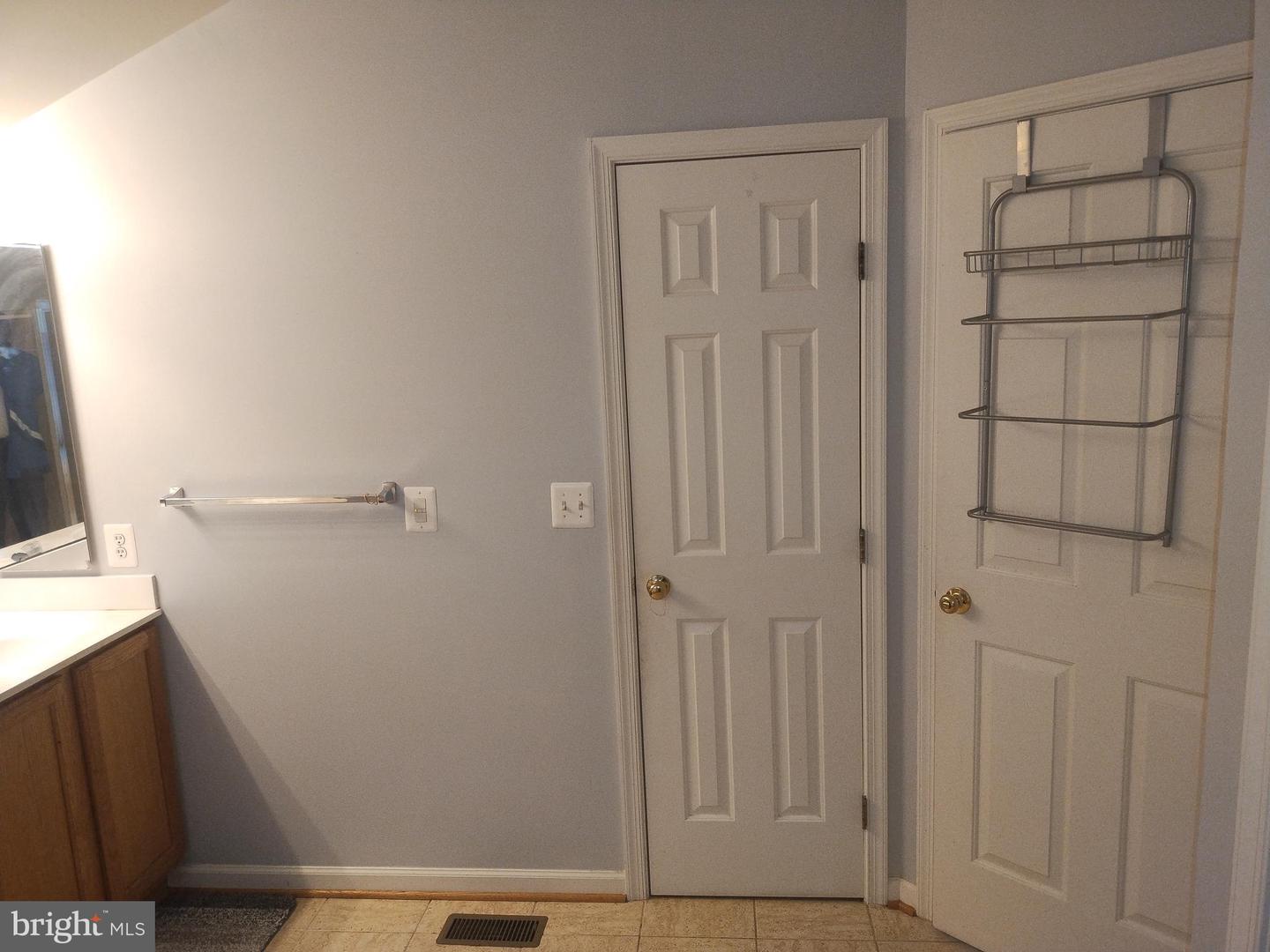 6847 Heathway Ct Property Photo 41