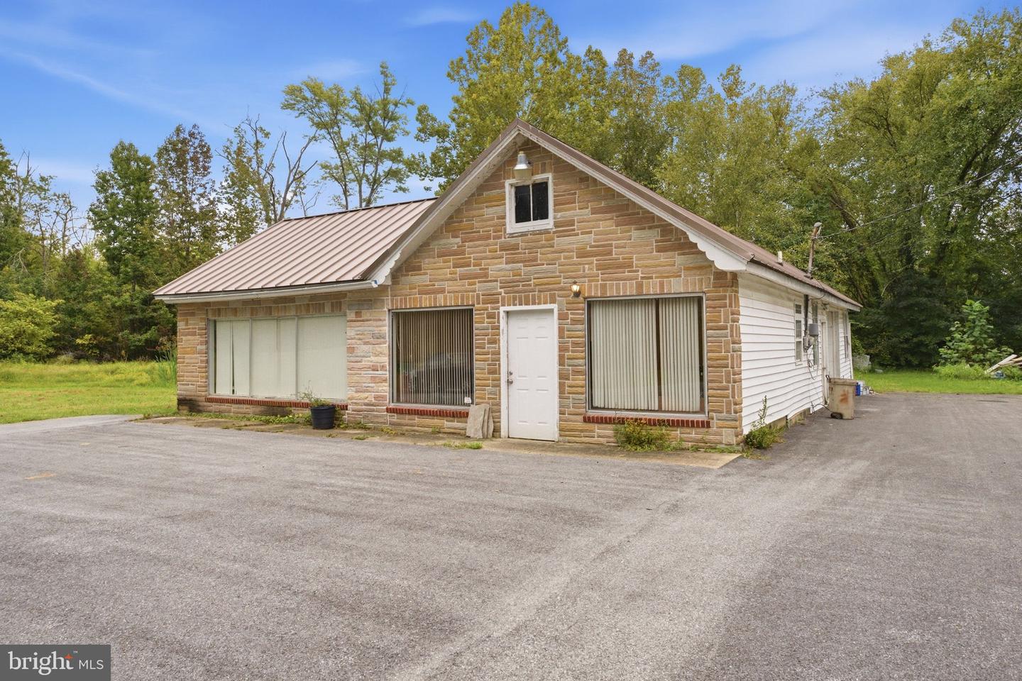 4980 Livingston Rd Property Photo 9