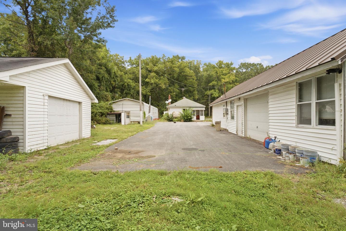 4980 Livingston Rd Property Photo 13