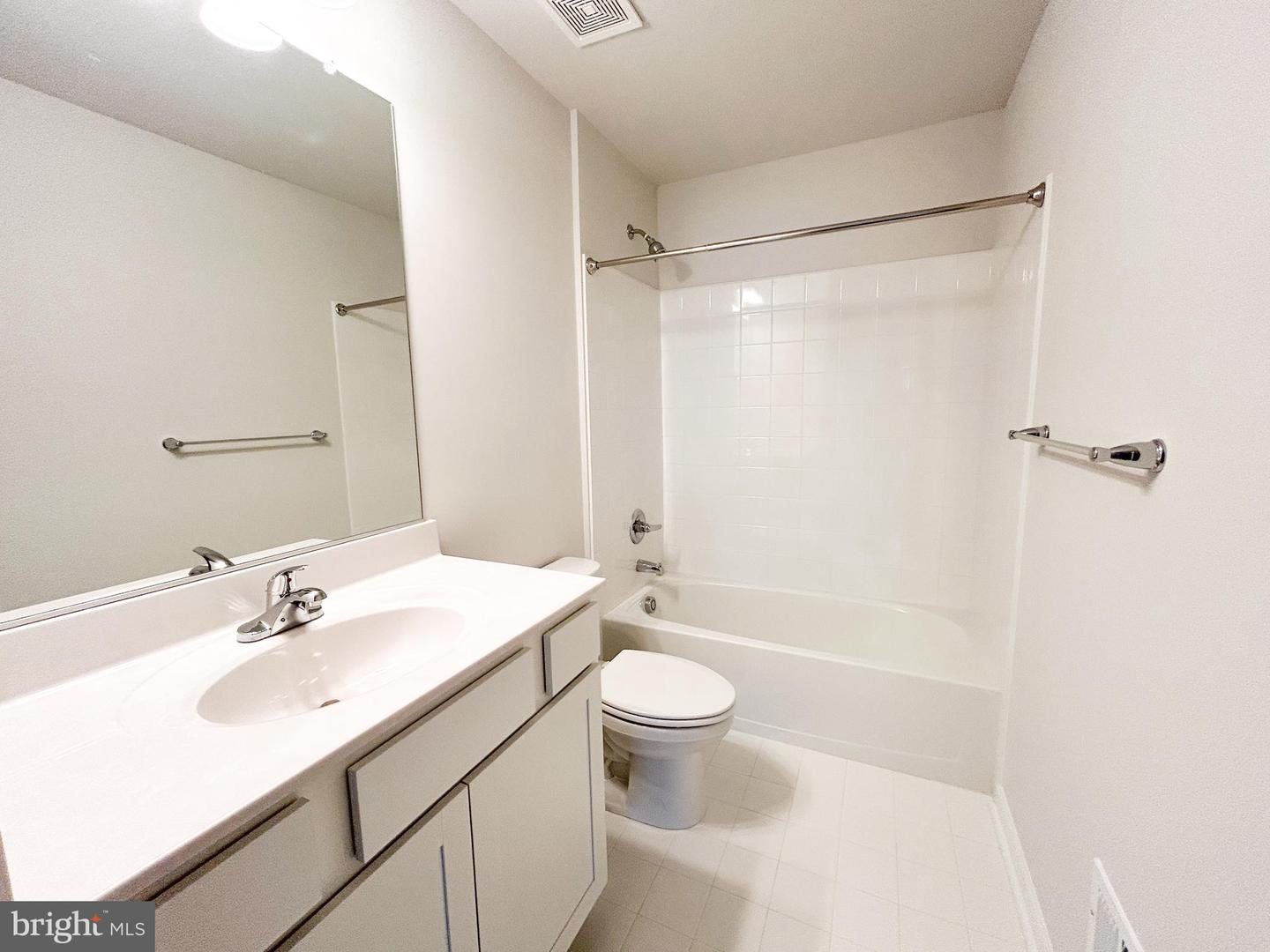 11521 Beacon Hill Ct Property Photo 47