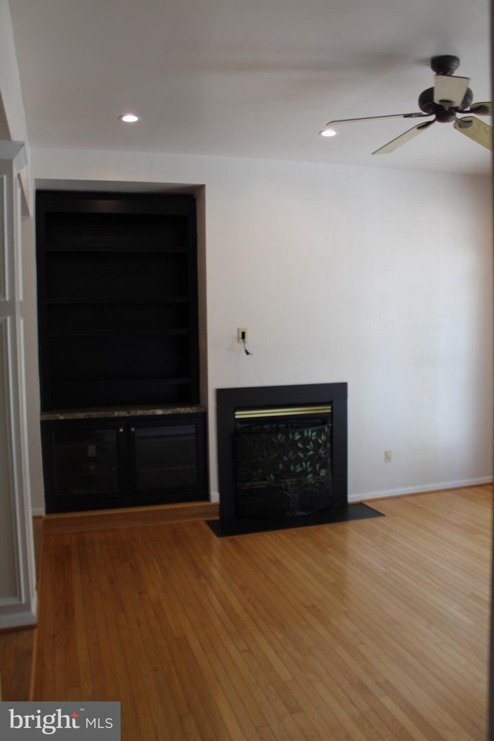 10111 Astill Ct Property Photo 15