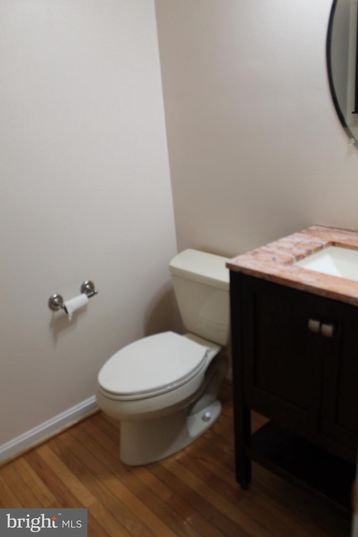 10111 Astill Ct Property Photo 27