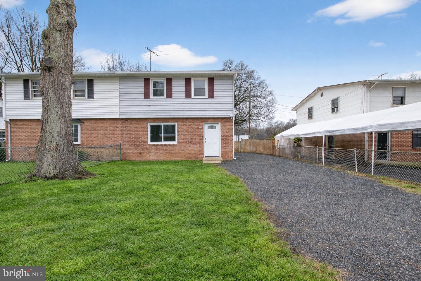 118 WOODLAND DR