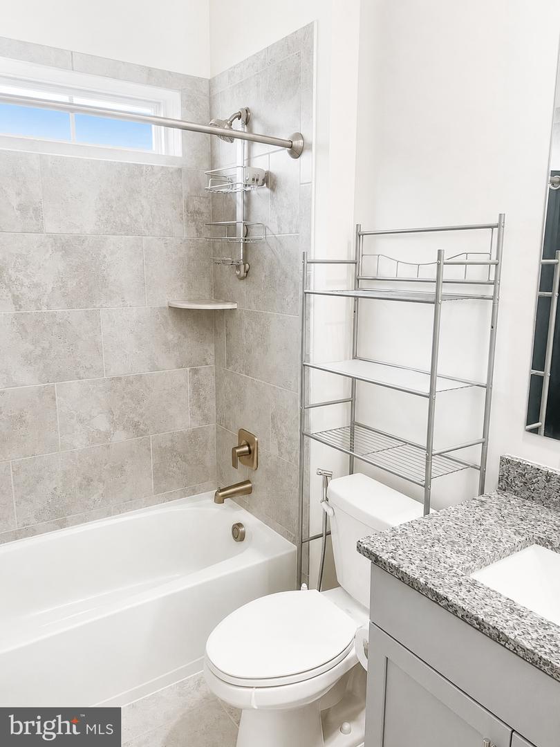 4174 Charles Dickens Dr #main Level 1 Room Property Photo 5