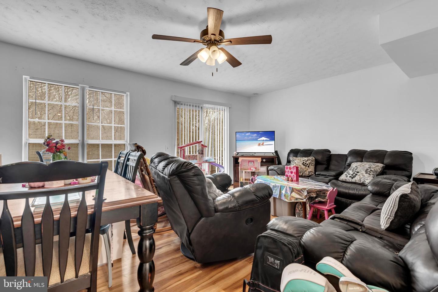 3631 Kempsford Field Pl Property Photo 4