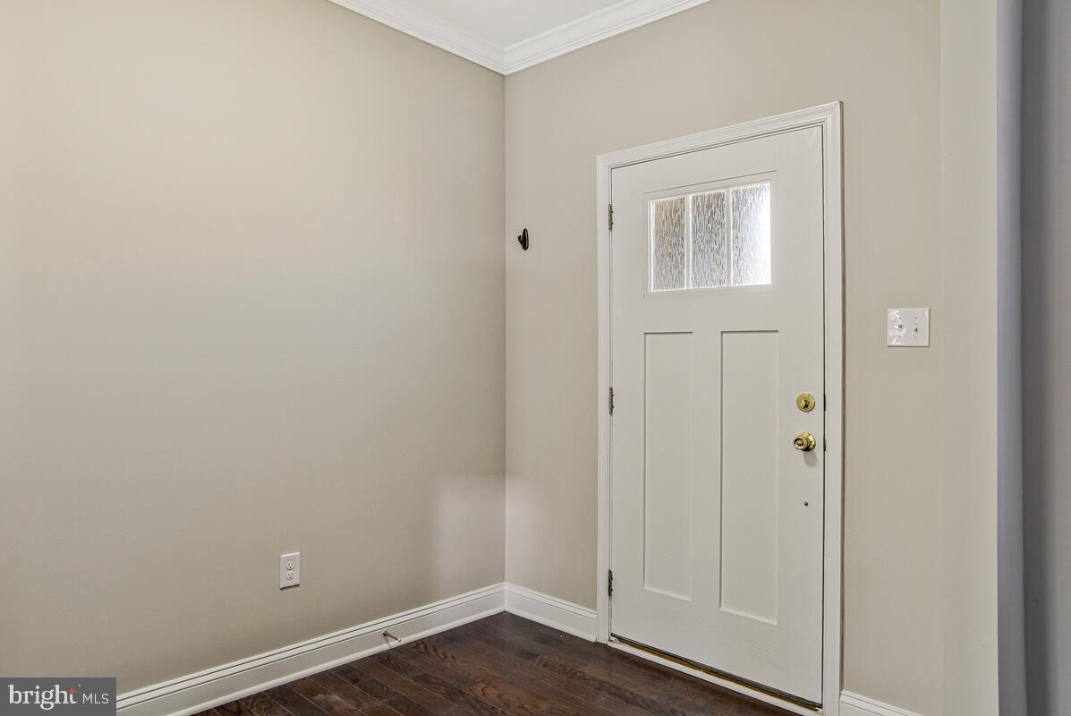 11353 Flag Ct Property Photo 5