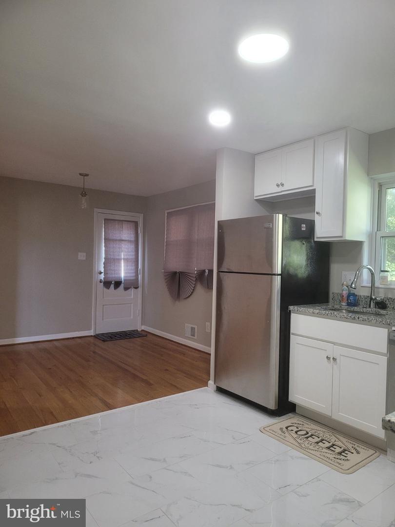 12928 Jameson Dr Property Photo 4