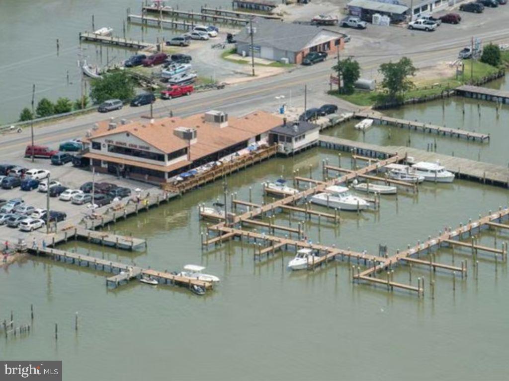 16215 Cobb Island Rd Property Photo 1