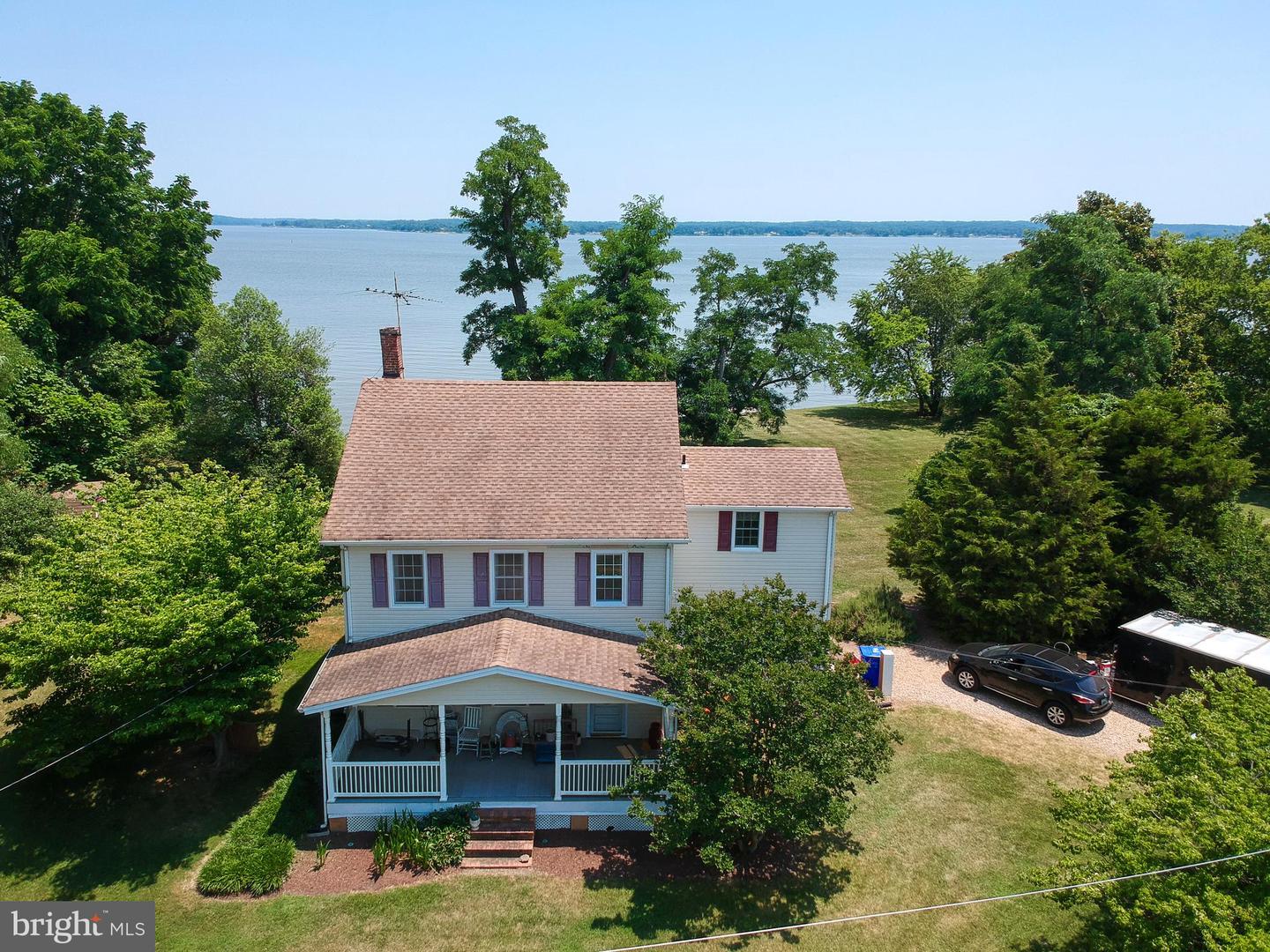 13922 River Rd Property Photo 2