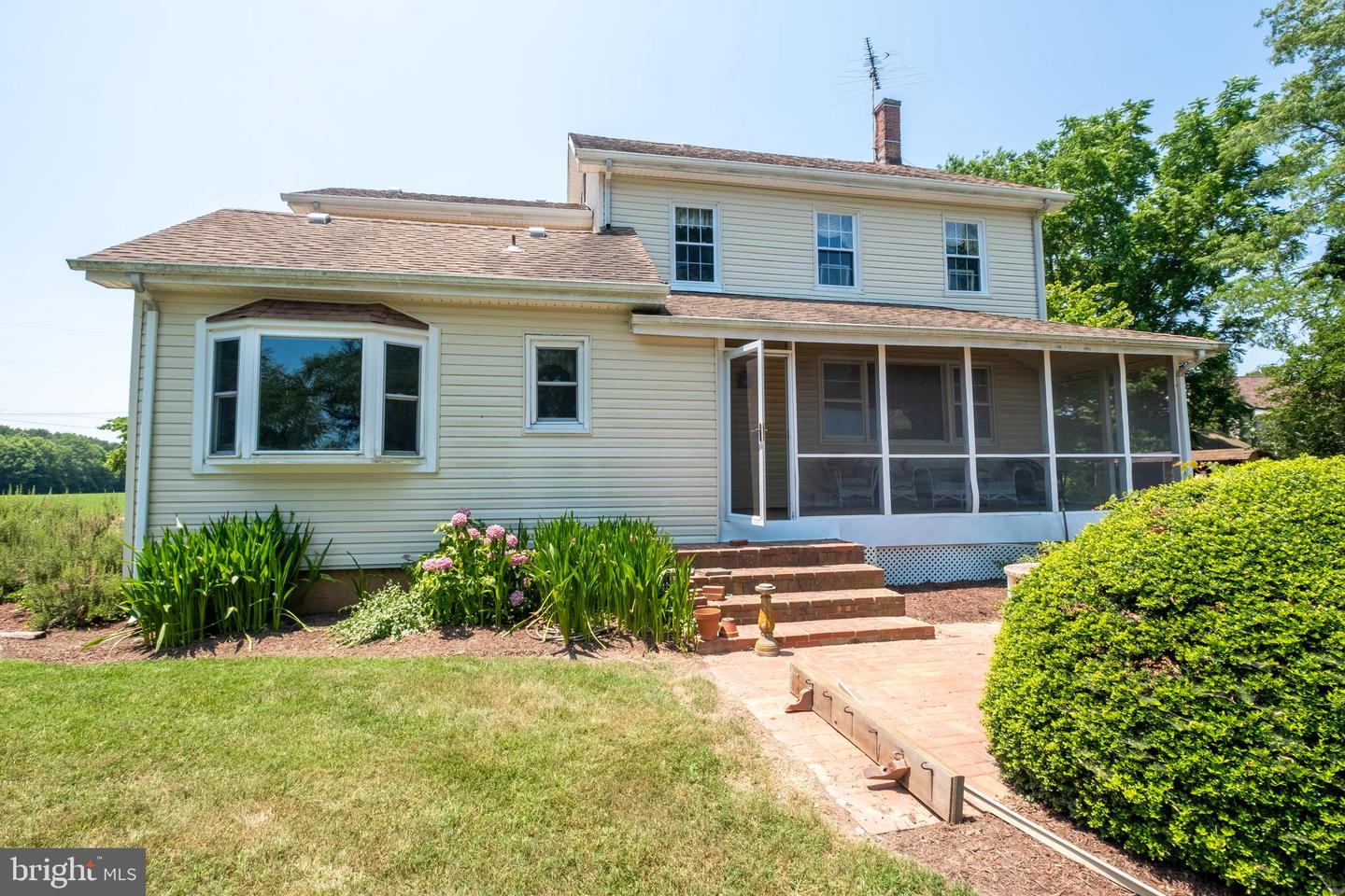 13922 River Rd Property Photo 6