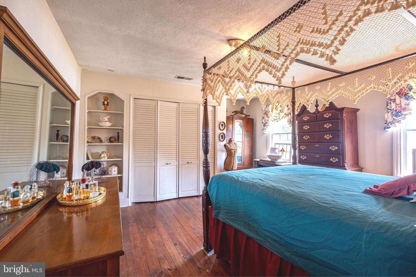 13922 River Rd Property Photo 26