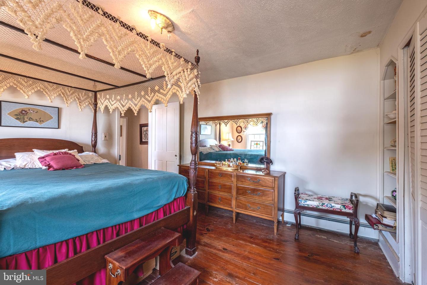 13922 River Rd Property Photo 28