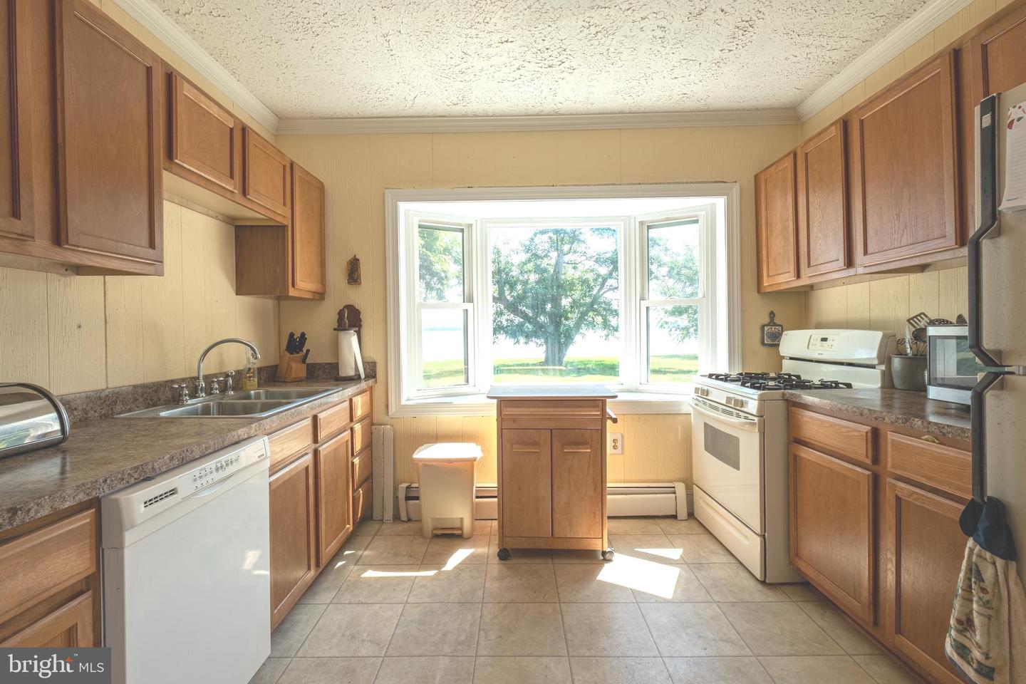 13922 River Rd Property Photo 29