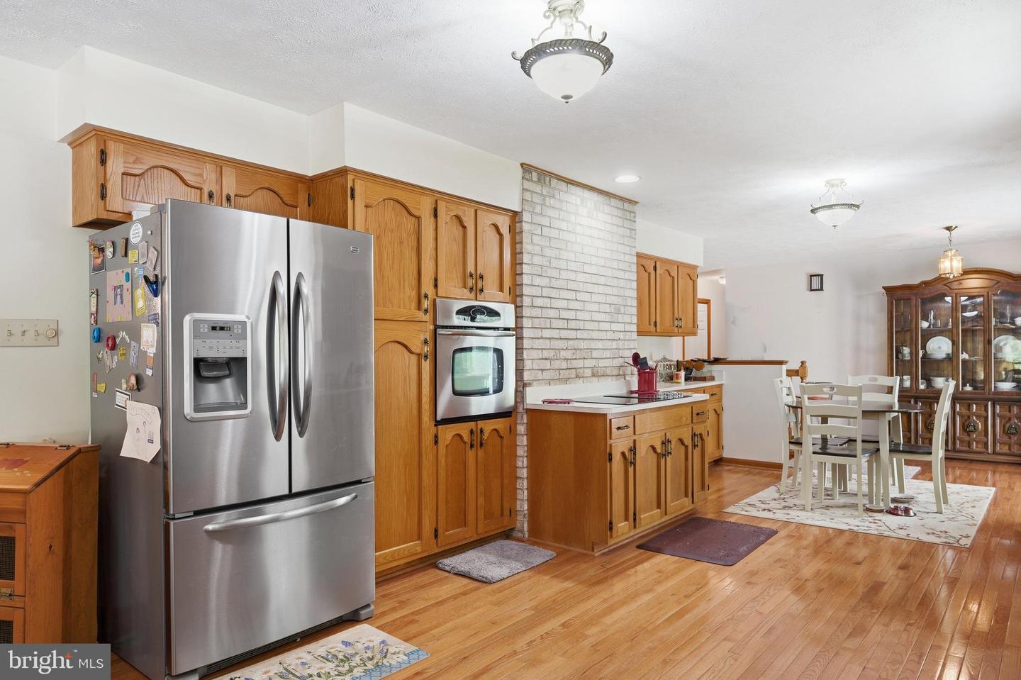 4465 Camelot Dr Property Photo 1